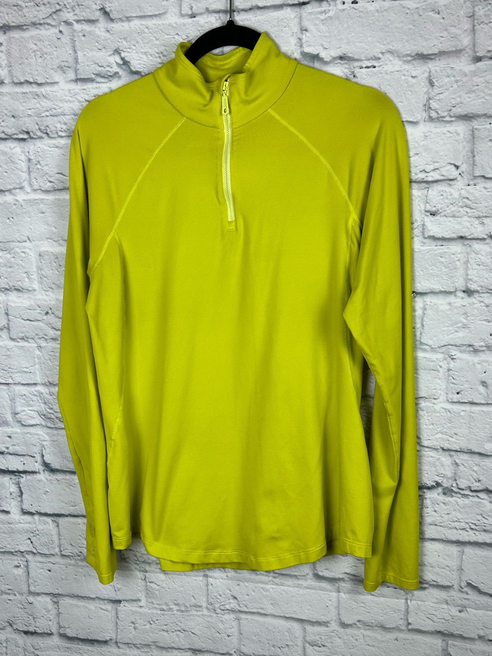 Mountain Hardwear Women’s Large Neon Yellow Quarter Zip Pullover Thumbholes